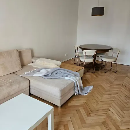 Cozy 3-room In Old Town